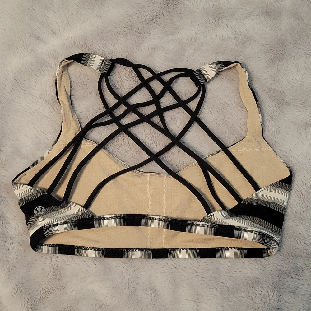 Lululemon - Free To Be Bra - Wild - Size 6 - Picture 2 of 3